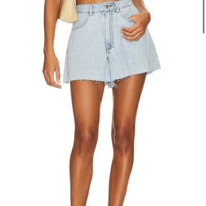 Flare Bell Short in Light Wash